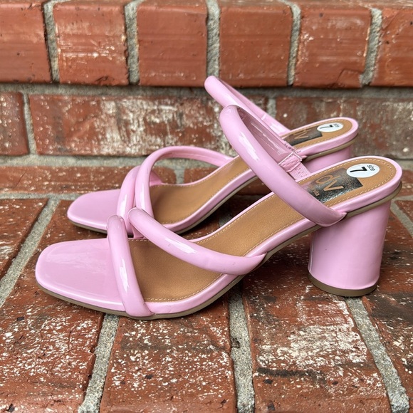 DV Dolce Vita Women's Pink Myla Strappy Block Heel Sandals Size 7 - Picture 3 of 8